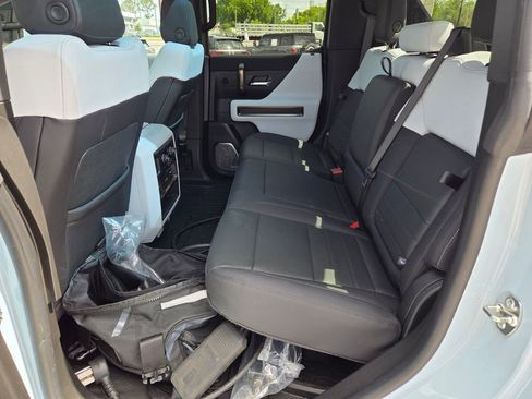 Certified 2025 GMC Hummer EV 3X w/ Extreme Off-Road Package AWD/4WD image 8