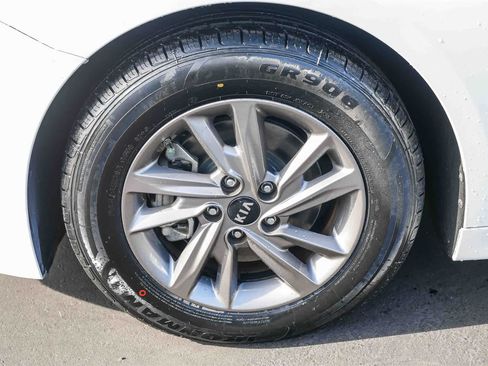 Used 2020 Kia Optima LX image 9