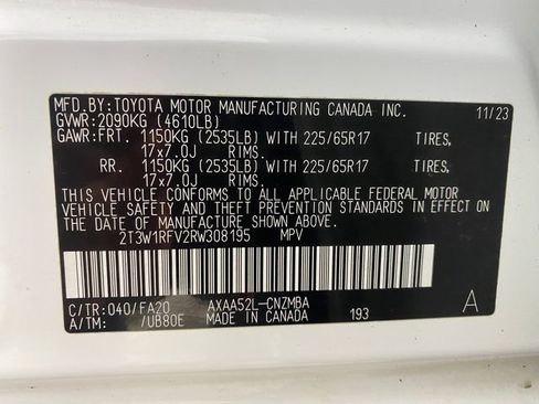 Used 2024 Toyota RAV4 XLE FWD image 24