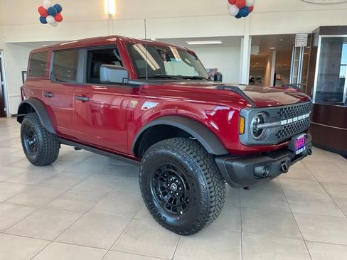 New 2026 Ford Bronco Badlands w/ Sasquatch Package AWD/4WD image 7
