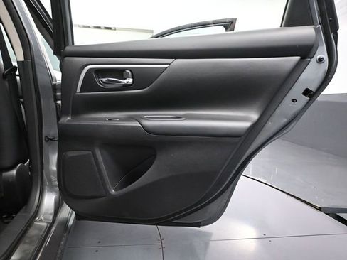 Used 2016 Nissan Altima 2.5 SL w/ Moonroof Package image 42