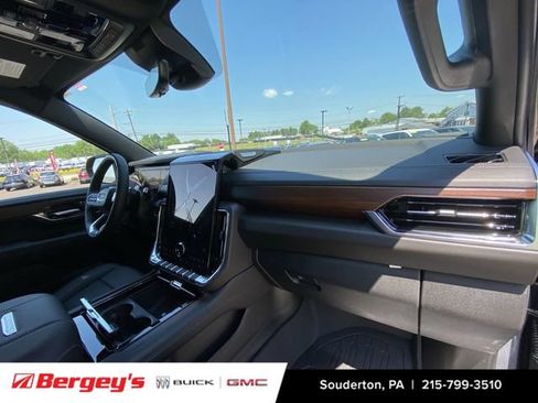 New 2026 GMC Yukon Denali w/ Denali Reserve Package AWD/4WD image 31