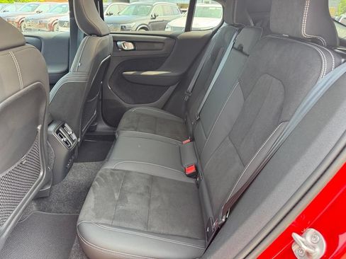 Certified 2023 Volvo C40 P8 Recharge Plus w/ Climate Package AWD/4WD image 9