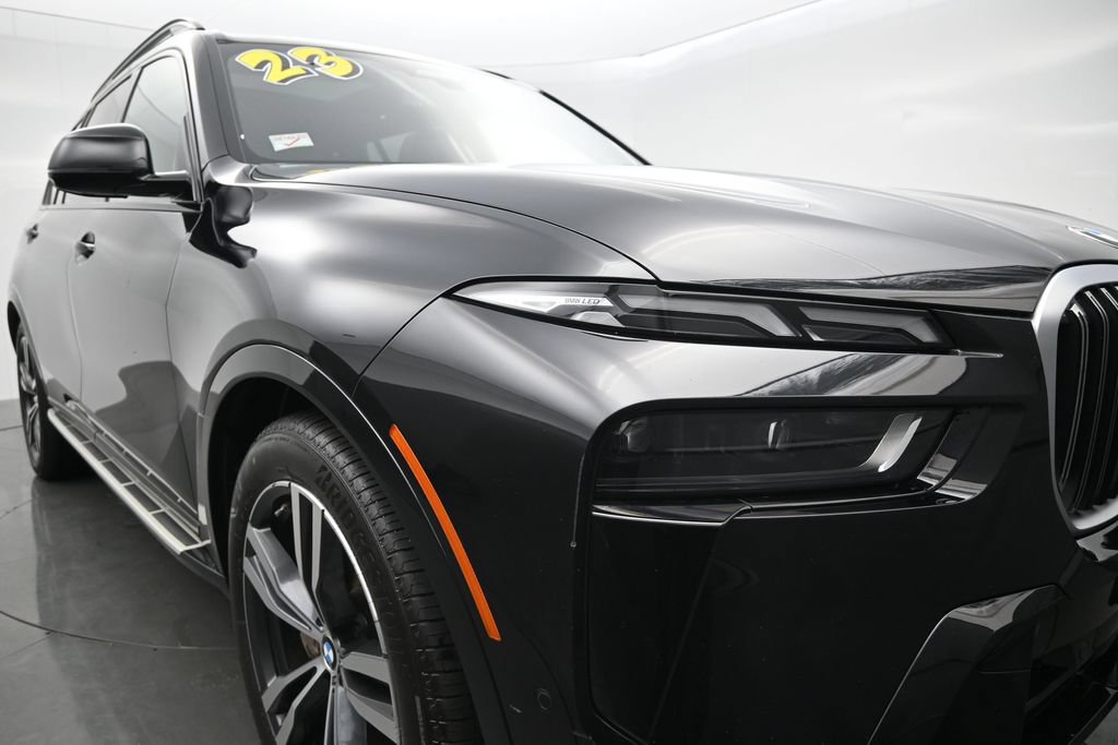 Used 2023 BMW X7 xDrive40i w/ M Sport Package AWD/4WD image 33