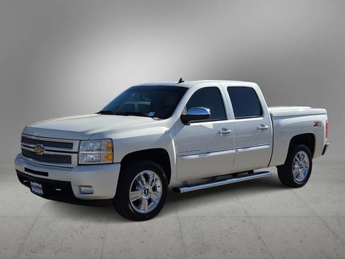 Used 2013 Chevrolet Silverado 1500 LTZ w/ LTZ White Diamond Edition AWD/4WD image 1