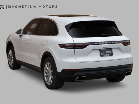 Used 2020 Porsche Cayenne image 9