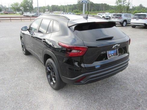 Used 2026 Chevrolet Trax LT w/ Driver Confidence Package FWD image 7