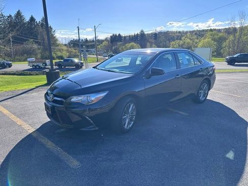 Used 2016 Toyota Camry SE w/ Moonroof Package FWD image 7