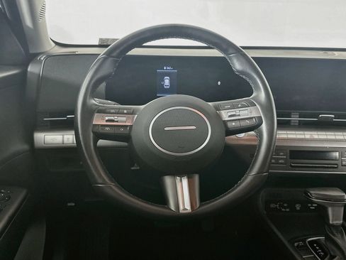 Used 2025 Hyundai Kona SEL FWD image 18