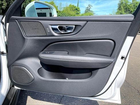 New 2026 Volvo V60 B5 Cross Country Plus w/ Protection Package Premier AWD/4WD image 30