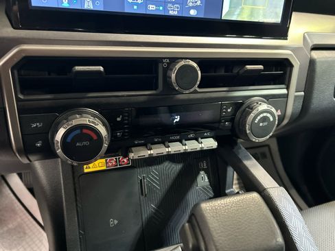 Certified 2025 Toyota 4Runner TRD Off-Road Premium w/ Tow Technology Package AWD/4WD image 7