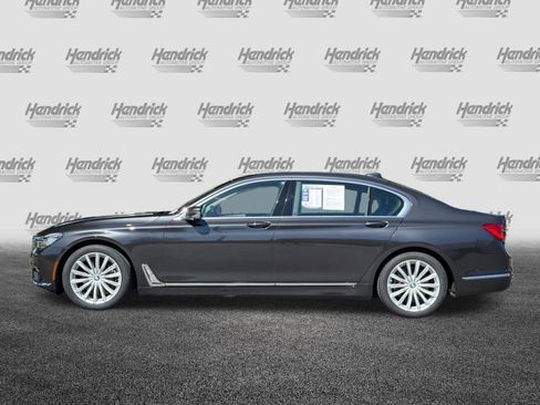 Used 2017 BMW 740i RWD image 8
