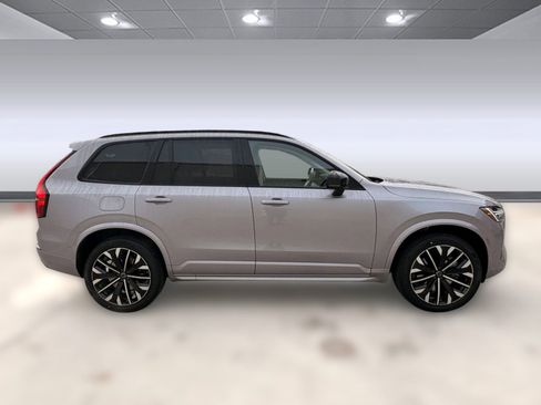 New 2026 Volvo XC90 T8 Ultra w/ Protection Package AWD/4WD image 7