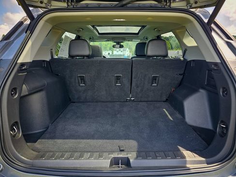 Used 2021 GMC Terrain SLT w/ Infotainment Package II AWD/4WD image 37