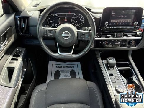 Used 2024 Nissan Pathfinder SV AWD/4WD image 12