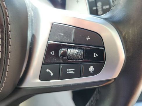 Used 2022 BMW X7 M50i w/ Luxury Seating Package image 38