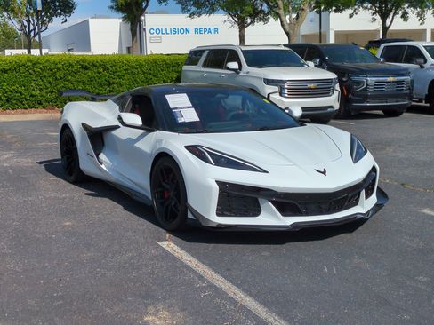 Certified 2026 Chevrolet Corvette Z06 RWD image 2
