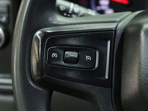 Used 2020 Chevrolet Silverado 1500 Custom w/ Custom Value Package RWD image 11
