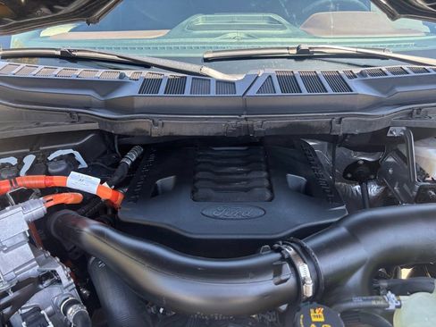 Used 2023 Ford F150 Lariat AWD/4WD image 19