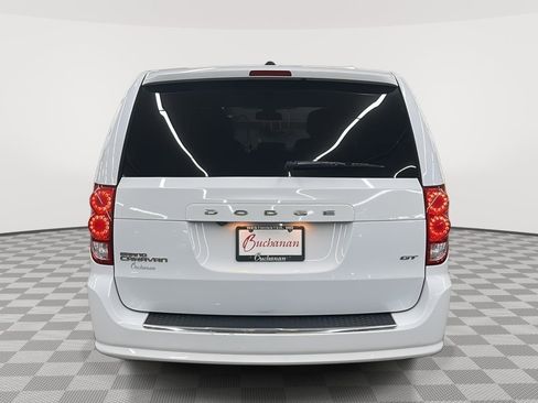 Used 2020 Dodge Grand Caravan GT image 3