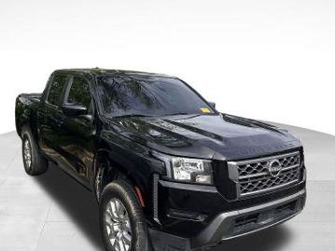 Used 2022 Nissan Frontier SV AWD/4WD image 2