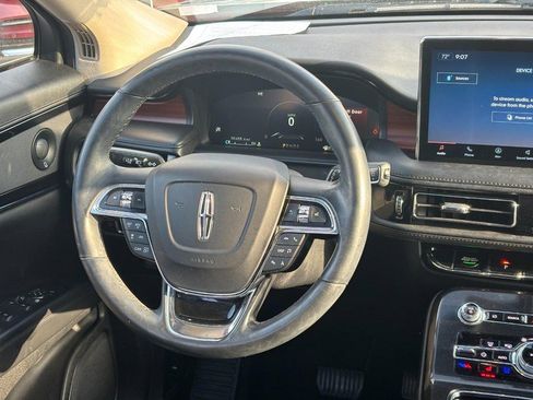 Used 2022 Lincoln Nautilus Reserve image 12