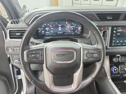 Used 2024 GMC Yukon XL Denali RWD image 23
