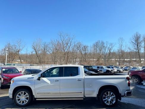 Used 2023 Chevrolet Silverado 1500 High Country w/ High Country Premium Package image 9