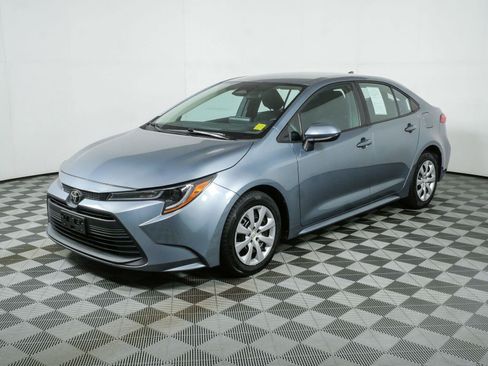 Used 2023 Toyota Corolla LE FWD image 22