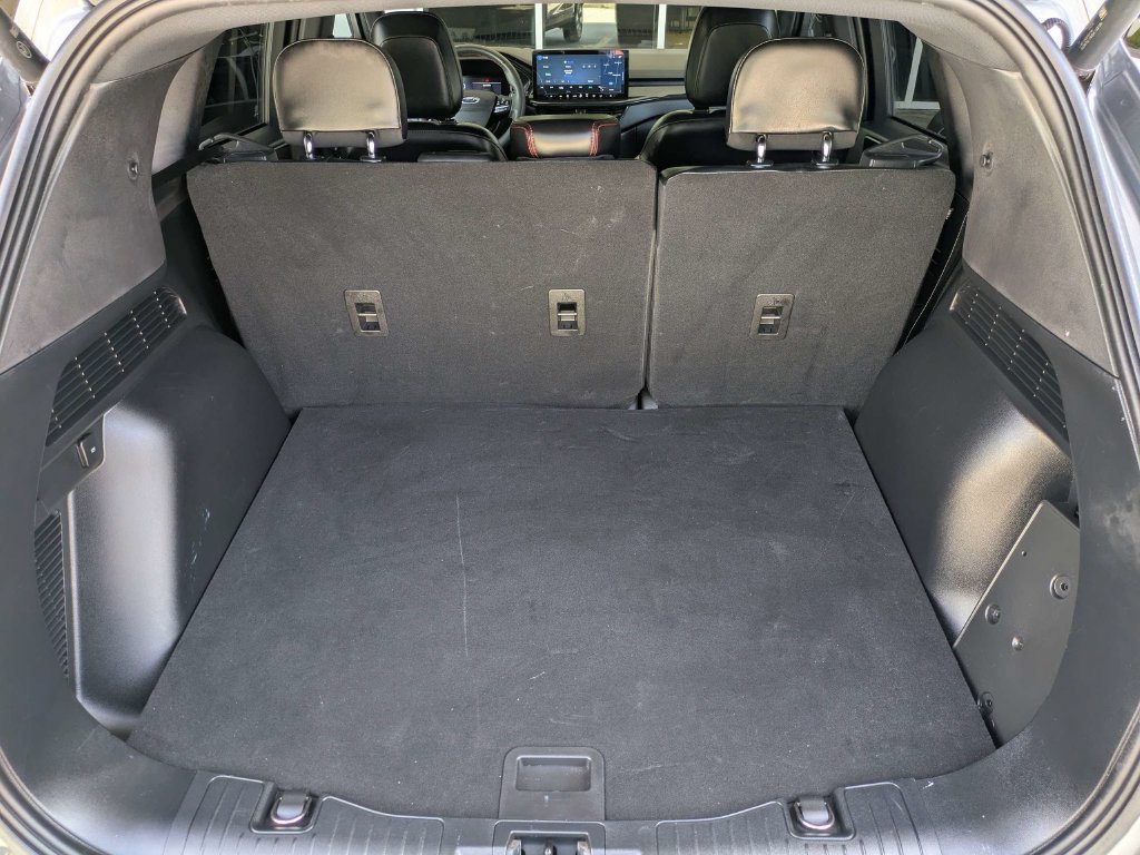 Used 2023 Ford Escape ST-Line w/ Tech Pack #1 FWD image 12