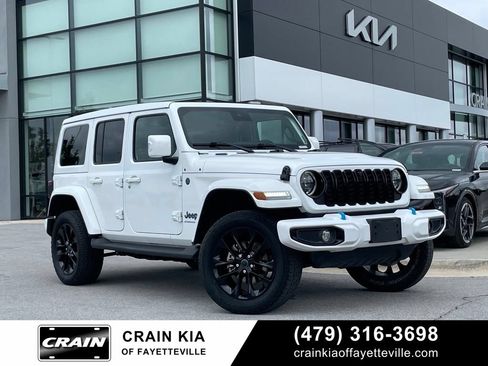 Used 2024 Jeep Wrangler High Altitude AWD/4WD image 1