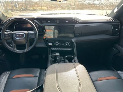 Used 2023 GMC Sierra 1500 AT4 w/ Technology Package image 8