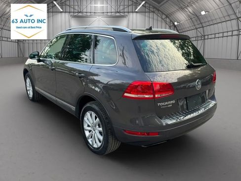 Used 2012 Volkswagen Touareg Sport AWD/4WD image 3