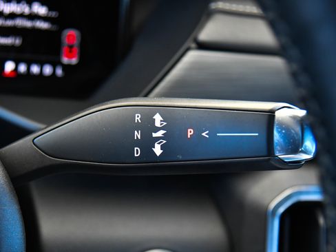 Used 2024 GMC Acadia Elevation FWD image 32