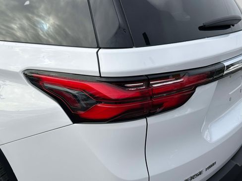 Certified 2023 Chevrolet Traverse LT w/ LT Premium Package image 10