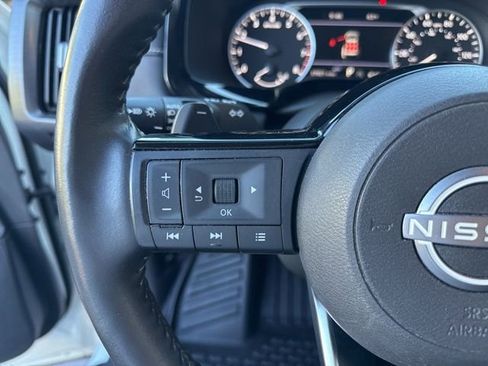 Used 2024 Nissan Pathfinder SL image 22