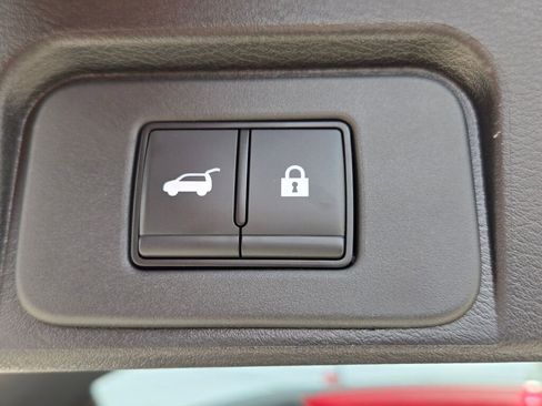 Used 2026 Nissan Rogue SL AWD/4WD image 16