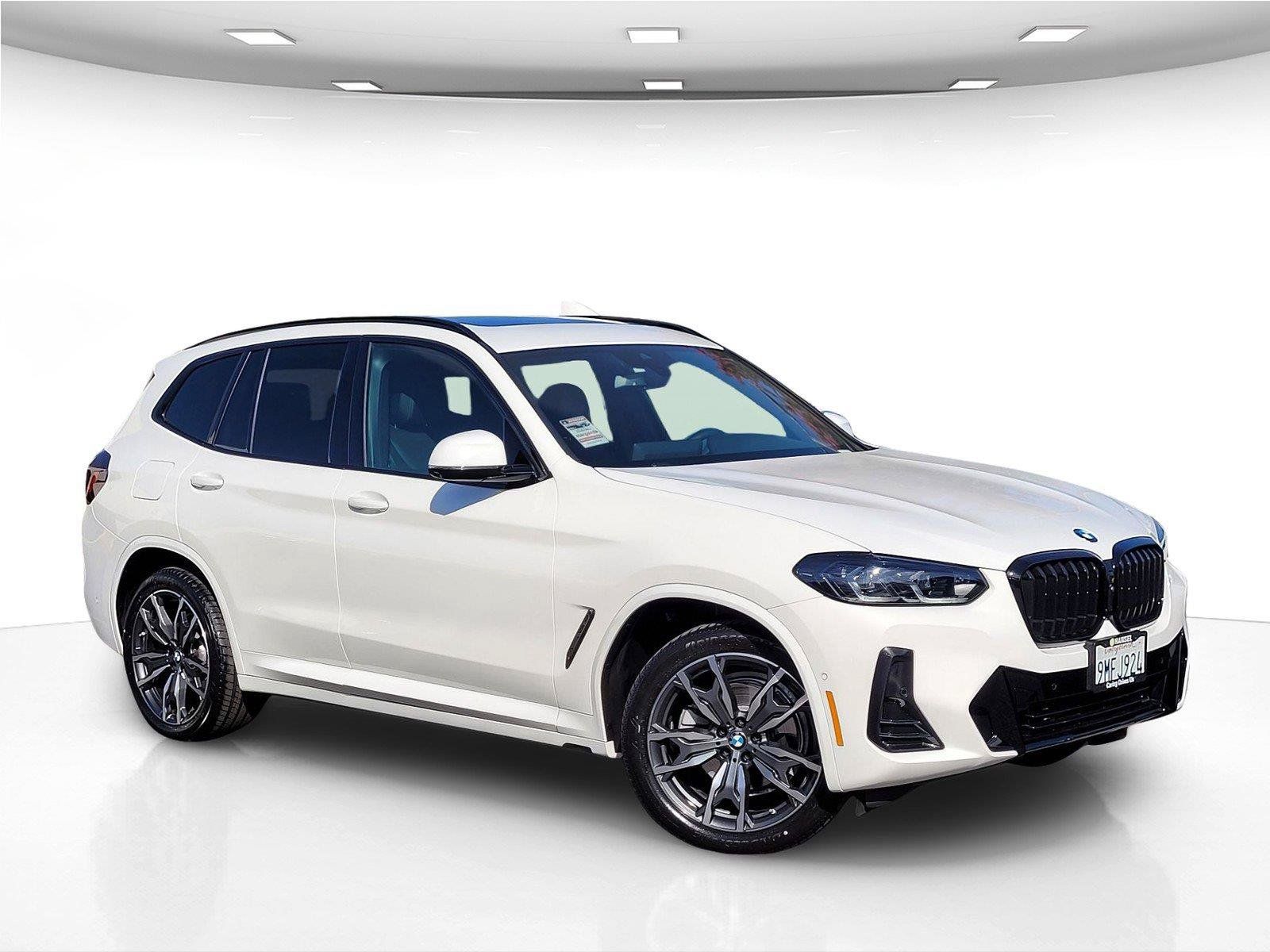 Used 2024 BMW X3 xDrive30i w/ Premium Package AWD/4WD image 2