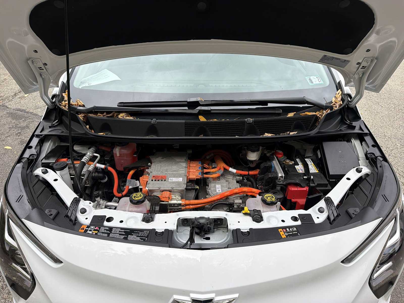 Used 2023 Chevrolet Bolt LT w/ Infotainment Package FWD image 30