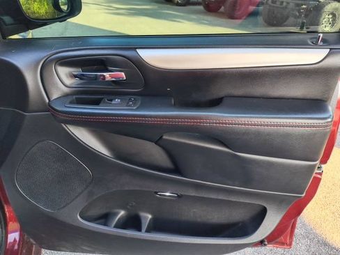 Used 2019 Dodge Grand Caravan GT FWD image 31