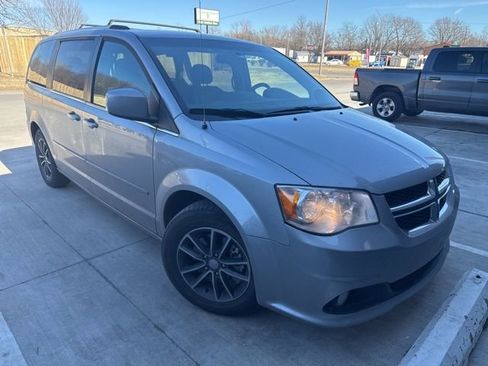 Used 2017 Dodge Grand Caravan SXT w/ Rear Park Assist Package image 1