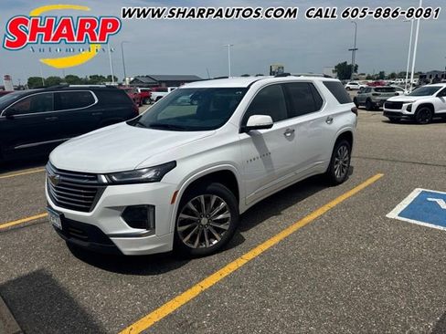 Used 2023 Chevrolet Traverse Premier AWD/4WD image 1