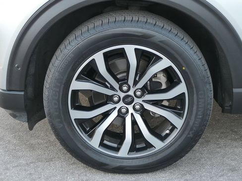 Used 2020 Ford Explorer ST w/ Premium Technology Package image 10