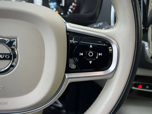 Used 2018 Volvo XC90 T5 Momentum w/ Convenience Package image 41