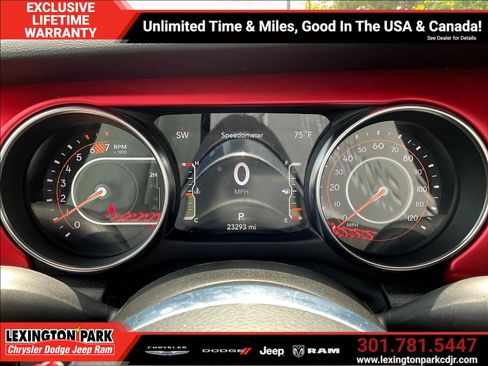 Used 2023 Jeep Wrangler Unlimited Rubicon w/ Cold Weather Group AWD/4WD image 13