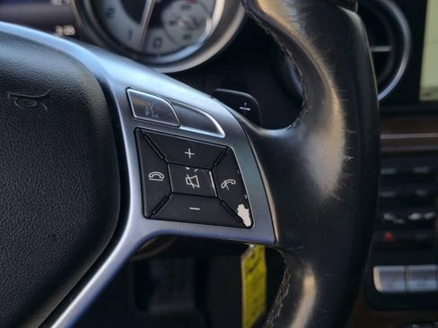 Used 2015 Mercedes-Benz SLK 350 image 21