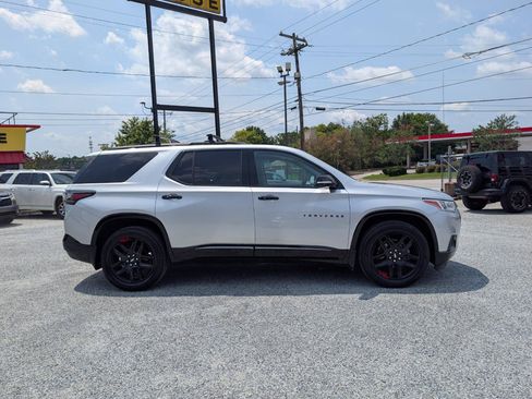 Used 2018 Chevrolet Traverse Premier w/ Redline Edition AWD/4WD image 5