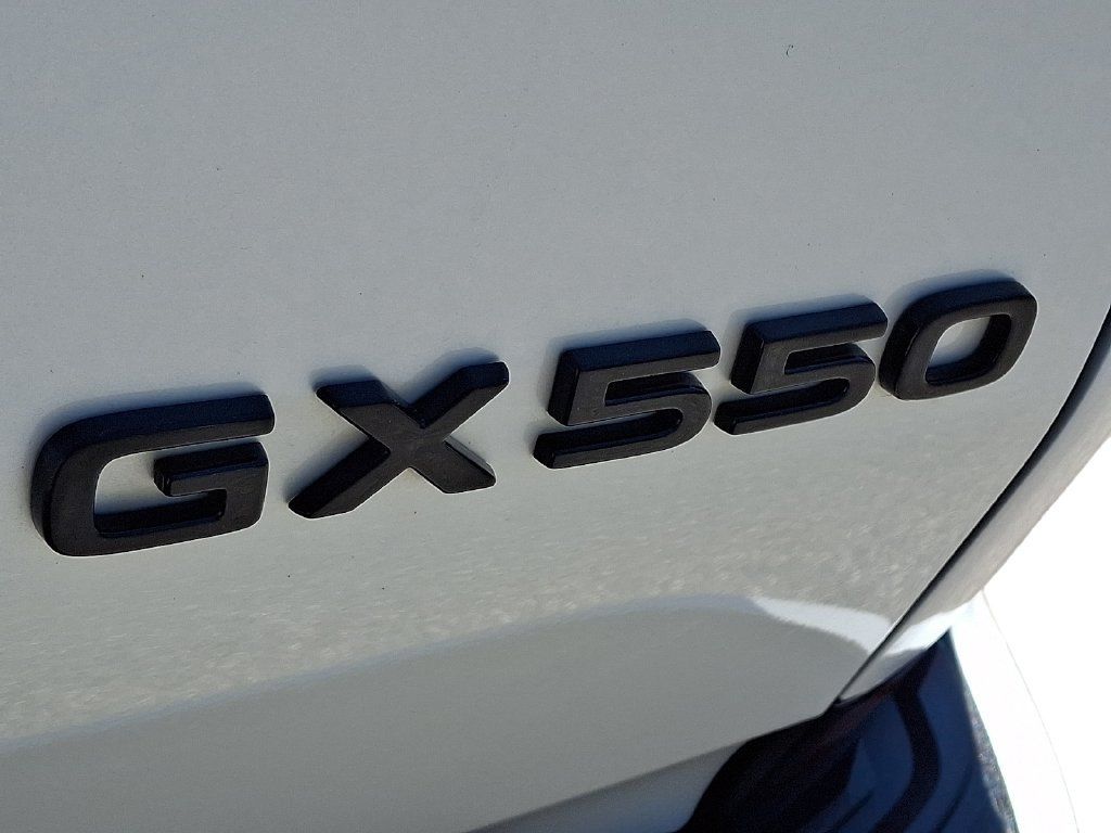 Used 2024 Lexus GX 550 w/ Accessory Package (31) AWD/4WD image 30