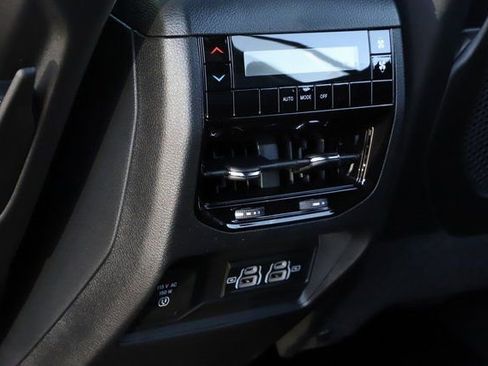 New 2025 Jeep Grand Cherokee L Altitude image 18