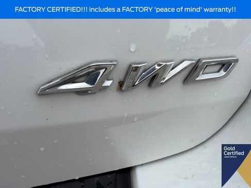 Used 2023 Ford Explorer XLT w/ Equipment Group 202A AWD/4WD image 11